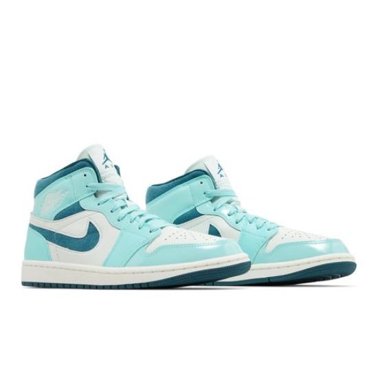 

Air Jordan Wmns Air Jordan 1 Mid SE Bleached Turquoise DZ3745-300 EU 36.5 зелёный/бирюзовый