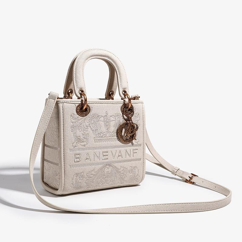 High-end Light Luxury Bag Women's Summer New Messenger Versatile Heavy Industry Embroidery Princess Diana Bag Portable Tote Bag