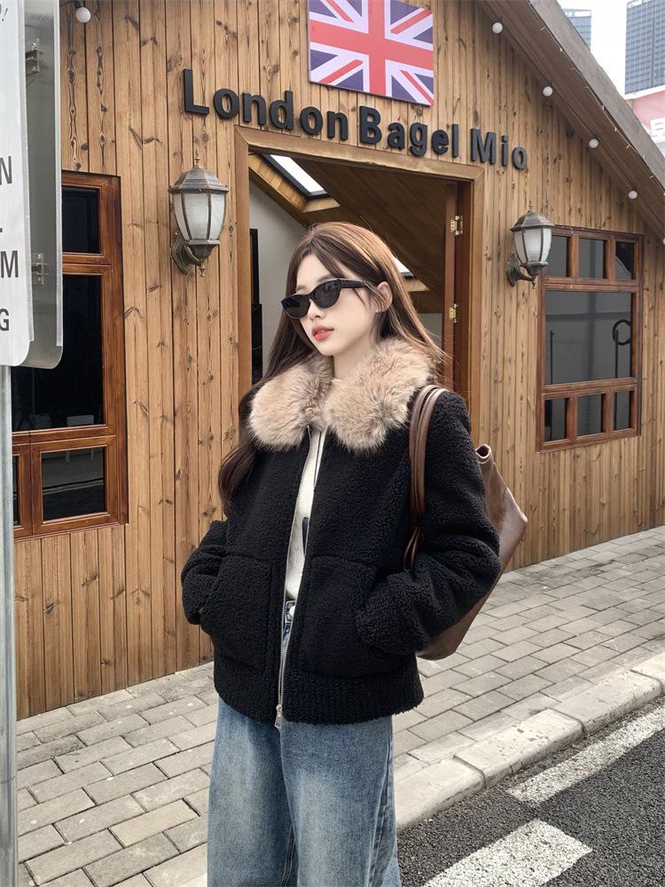 

Plus Size Women s Retro Black Leather & Fur Coat - Thickened, Warm, Lazy Style for Autumn/Winter M