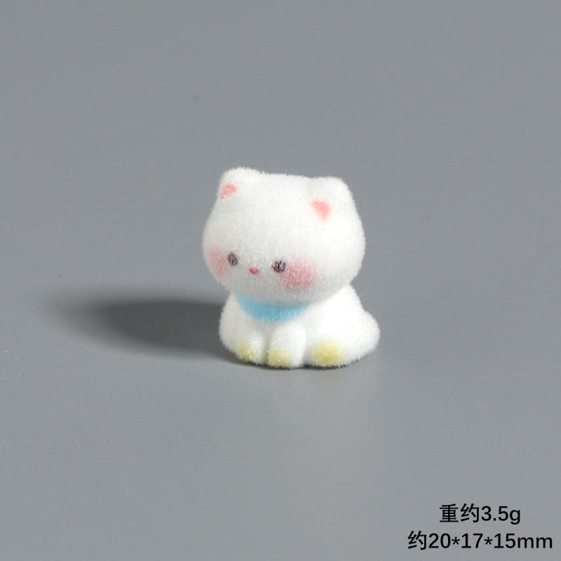 3D Flocked Resin Kitten Figurine Cute Fluffy Cat Charm for DIY Crafts Car Dashboard Desktop Decoration Home Ornament