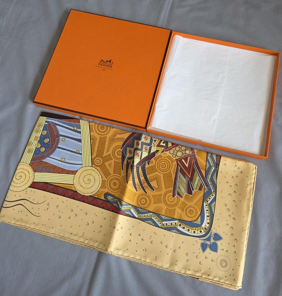 HERMES Carré 90 REVE D'AUSTRALIE Le Jeu Des Petits Bonheurs Silk Scarf Multicolor Made In France Women's Box Unused
