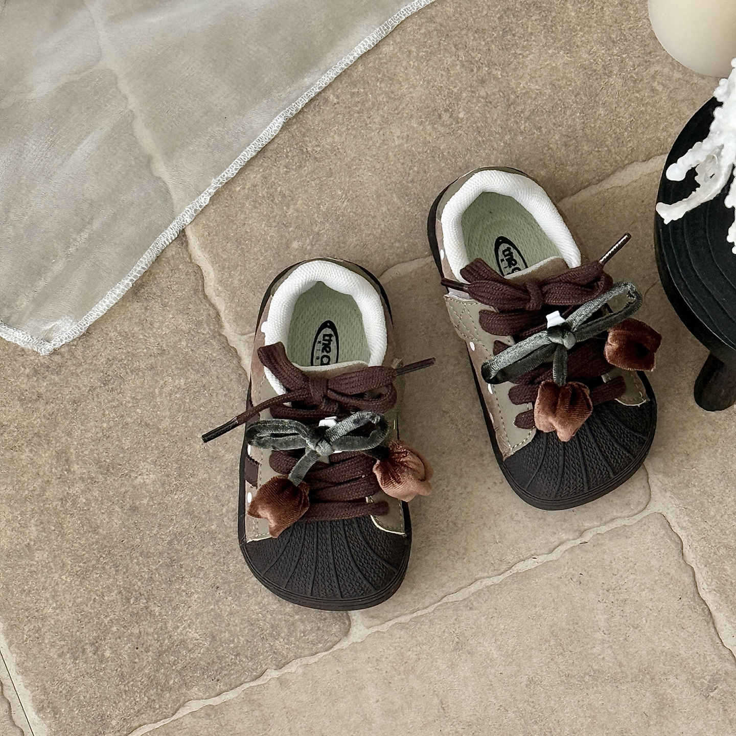 

XSHX ретро детские туфли-принцессы в горошек с ракушечным носком для девочек, обувь для малышей, функциональная застежка-липучка, бант, осень 25