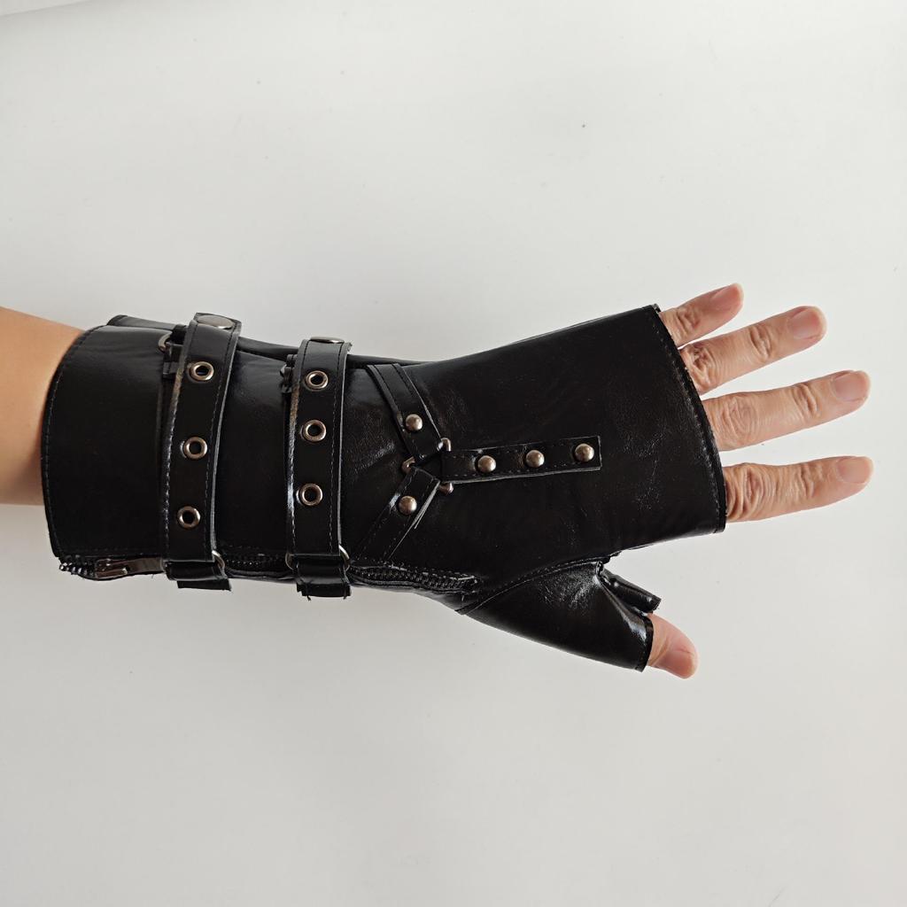 Men's Retro Punk Half-Finger Leather Motorcycle Riding Gloves