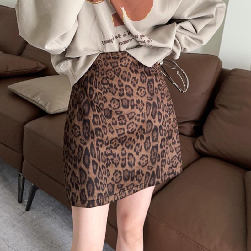 

Женская миди-юбка с леопардовым принтом с высокой талией Осень 2025 - Приталенный А-силуэт, облегающий бедра дизайн для миниатюрных фигур XS чёрный