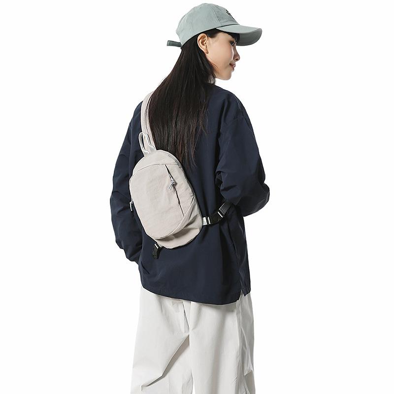 Crossbody Bag Women's Large Capacity 2025 New Niche Design Canvas Korean Version Ins High Value Foreign Style Fashion Breast Bag