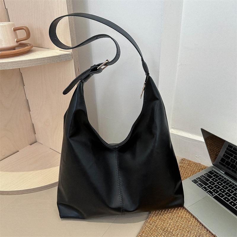 Retro Style Faux Leather Shoulder Bag for Women Minimalist Solid Color Commuter Handbag Trendy Daily Tote Purse CLE