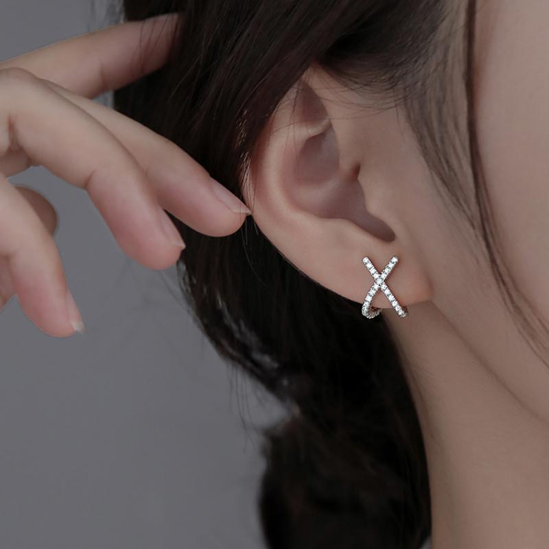 

Роскошные серьги-гвоздики с кубическим цирконием для женщин, платинового цвета, модные ювелирные изделия, новинка 2022 года