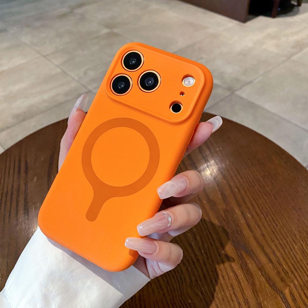 Applicable to iPhone17Pro mobile phone case, liquid silicone one-piece magnetic suction Apple 16 solid color fine hole all-inclusive case