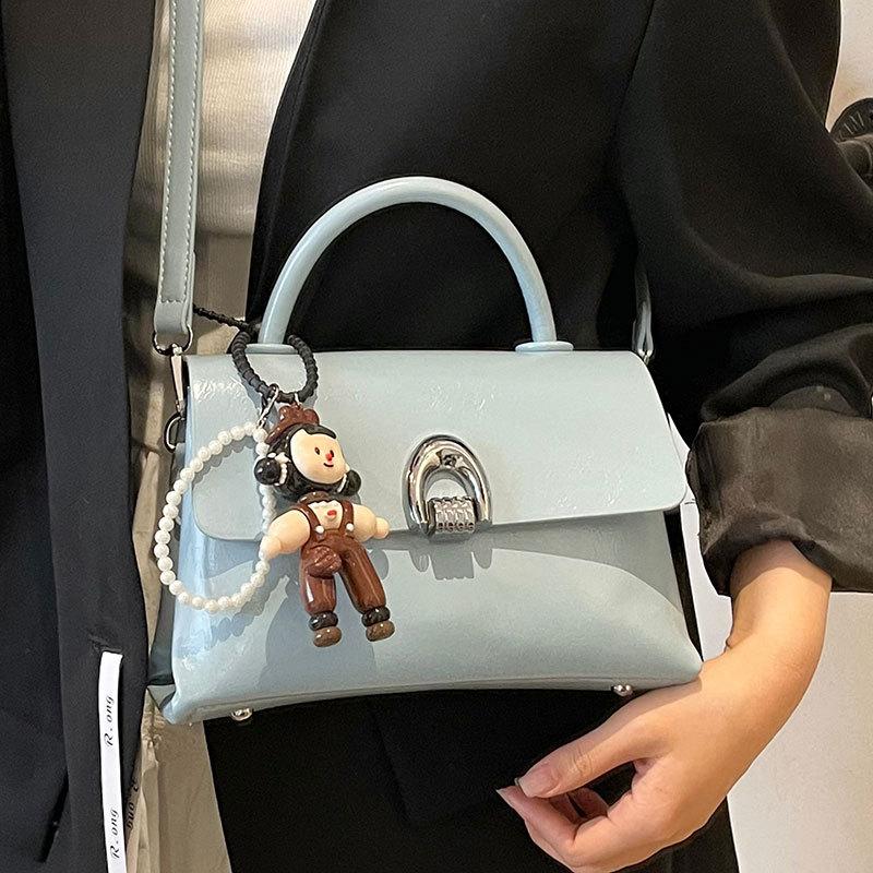 2025 new ins simple oil wax leather solid color portable small square bag femininity versatile commuter style messenger bag bag