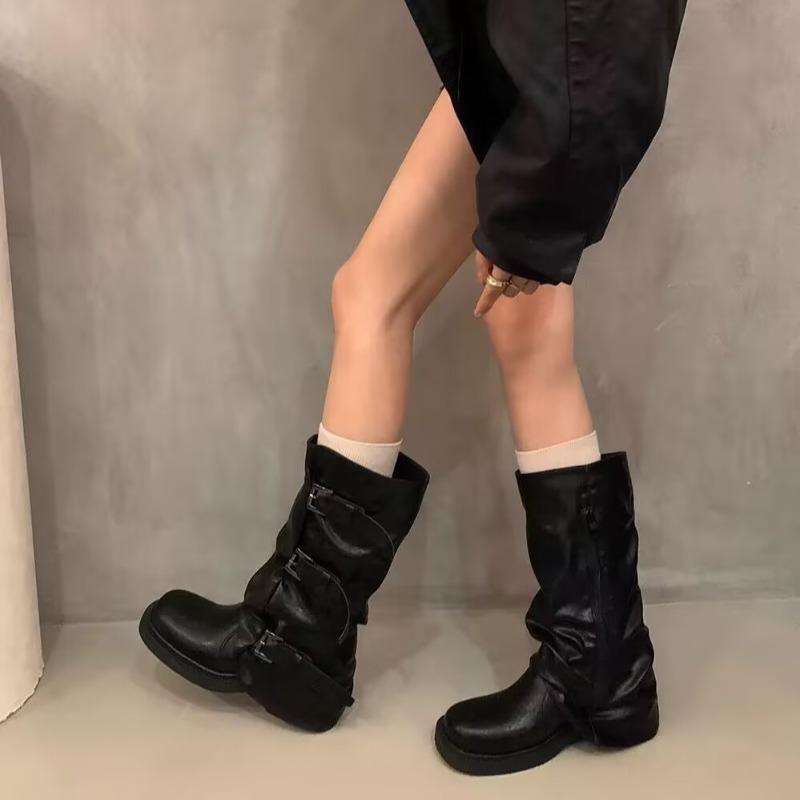 New Style Round Toe Belt Buckle Women Boots Fashionable Flats Sole Mid Calf Autumn Niche Design Patent Leather Soid Women Shoes