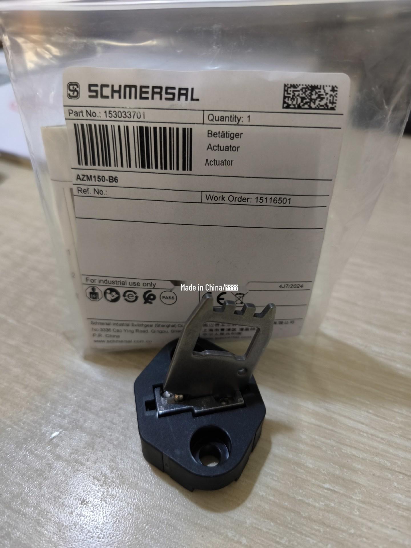 Brand New Authentic Schmersal AZM150-B6 Interlock Actuator In Stock