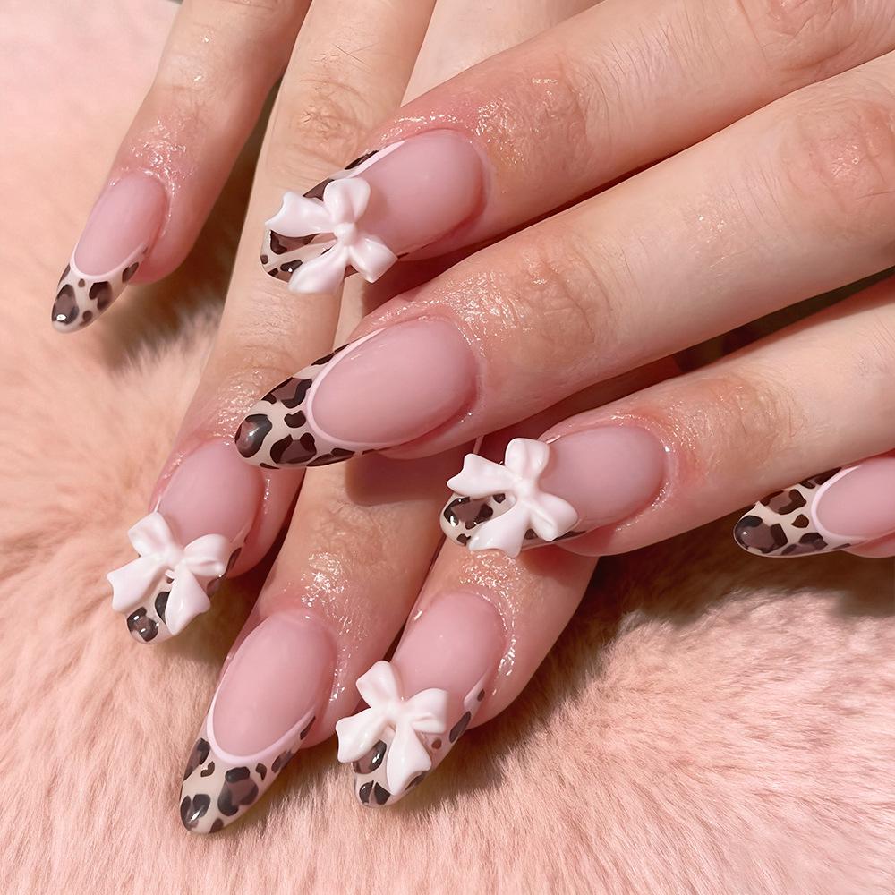 Almond Shiny Leopard Butterfly Bow French Manicure: 24-Piece Set of Short, Wearable, Contrast Edge Fake Nails