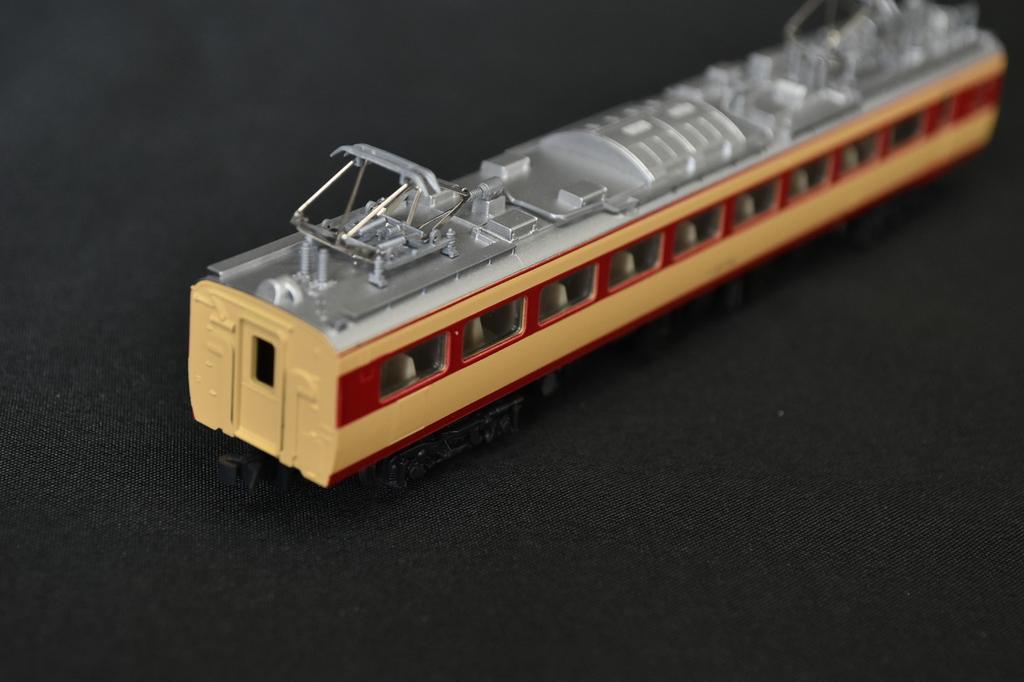KATO 433 Moha 484 Red and Cream N Gauge / N Scale Model Train Car from Japan