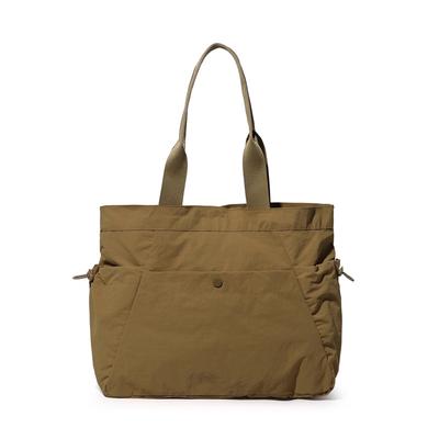 Versatile Sports Single-shoulder Bag Large-capacity Waterproof Fitness Bag Men's Commuting Tote Bag