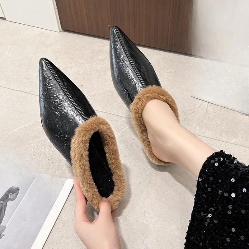 Winter New Pointed Toe Deep Mouth Soft Sole Non-slip Padded Velvet Soft Sole Block Heel Shoes Baotou Slippers