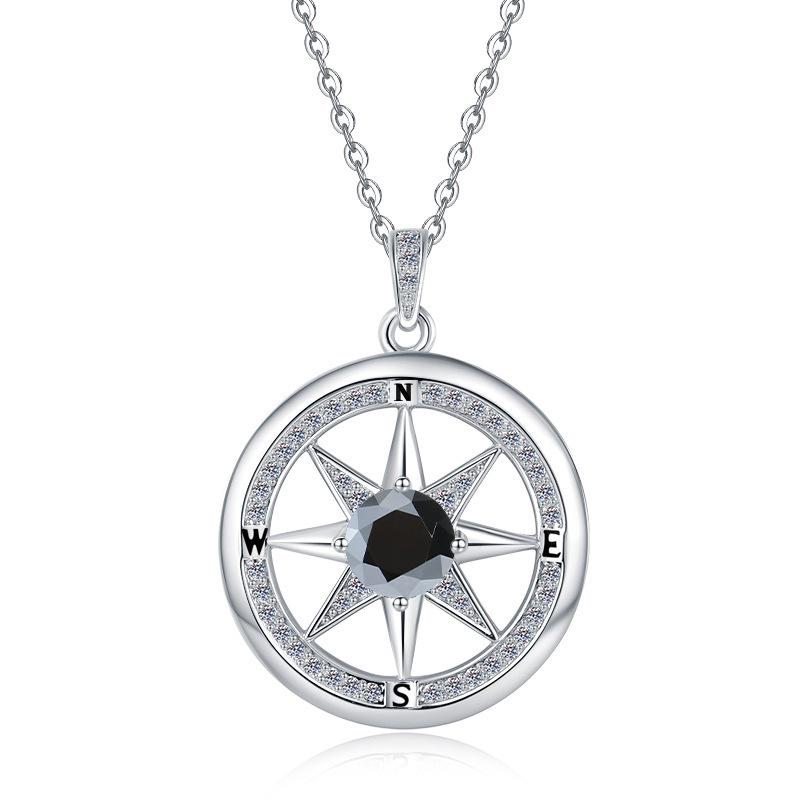 Collana Pendente Bussola Stella a Otto Punte Placcata Oro Bianco con Moissanite Colore D da 1/2 Carato