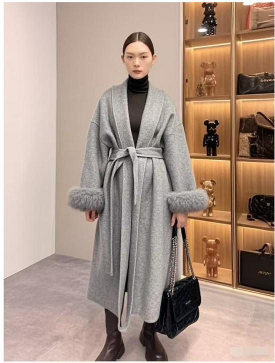 2025 Women's Short Fox Fur Wool Coat - Double-Sided Bathrobe Style