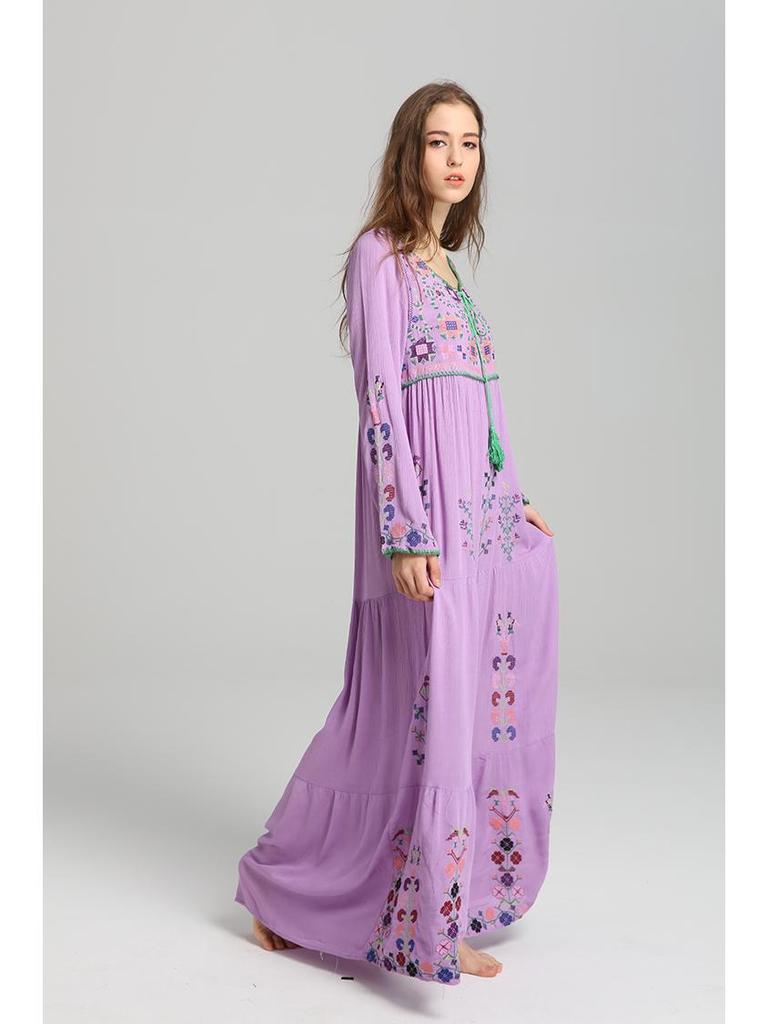 Boho Chic Dlouhé šněrovací šaty s květinovou výšivkou