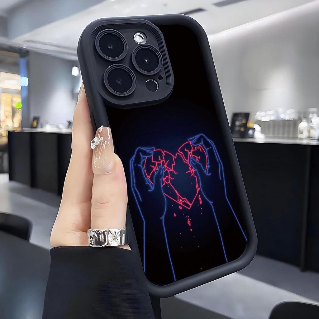 Black Fluorescent Heart Groove iPhone 15/16/17 Pro Max Protective Case