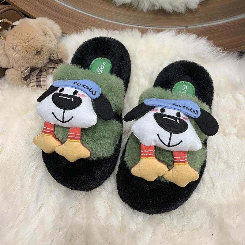 Niedliche Cartoon-Puppe Mädchen Hausschuhe Baumwollhausschuhe Herbst und Winter Nische Indoor Zuhause Rutschfest Warm Flauschige Hausschuhe