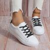 Neue Herbst Schnürschuhe kleine weiße Schuhe Damen flacher Boden Mode weißes Brett Paar Freizeitschuhe Außenhandel