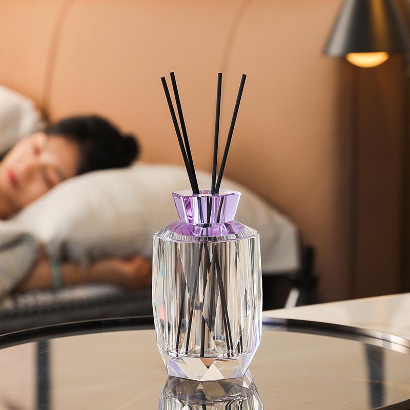 Luxury Crystal Aromatherapy Bottle for Hotel or Bedroom Fragrance