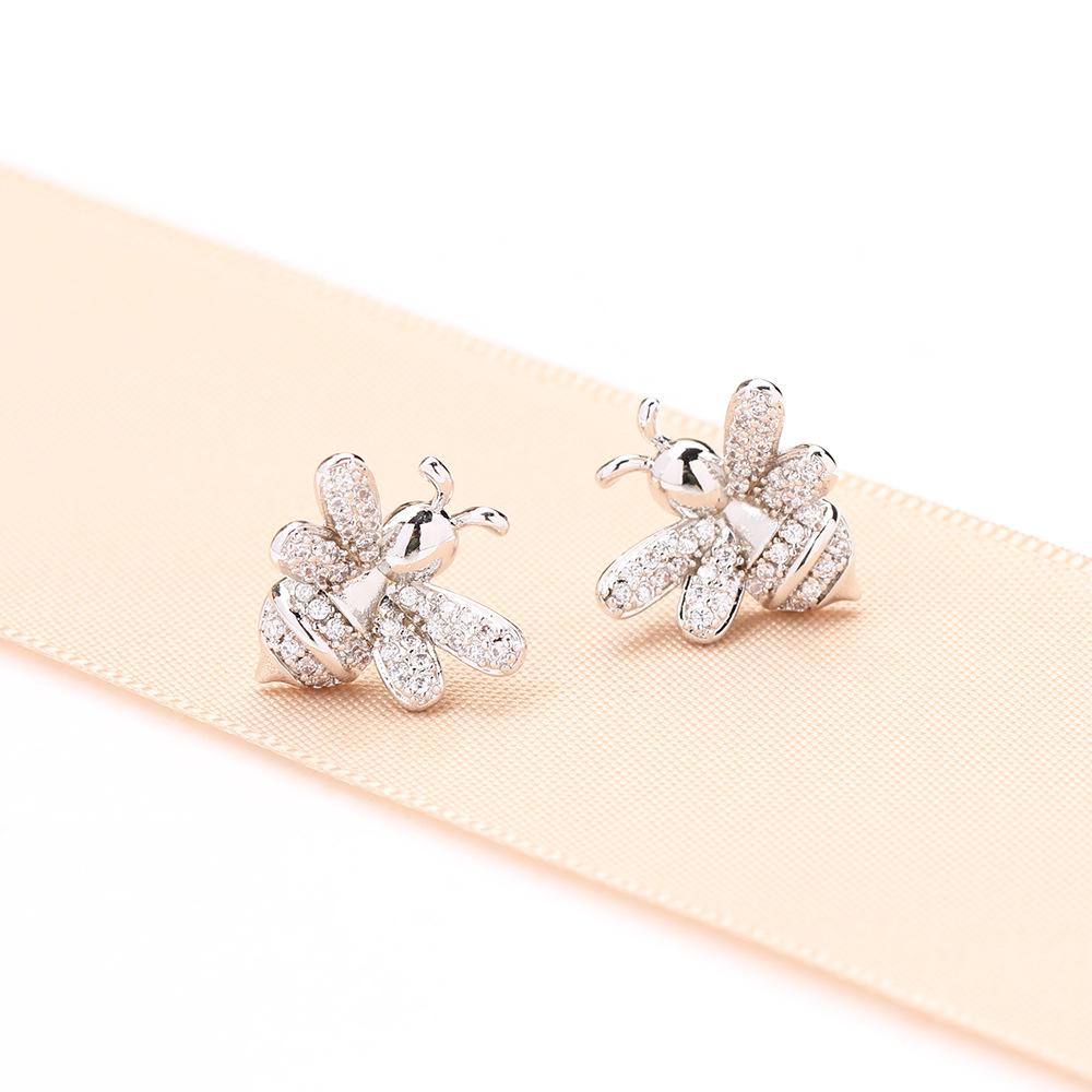 European and American Diamond-encrusted Gold and Silver Two-color Gold-plated Little Bee Shape Earrings, Simple and Versatile 925 Silver Needle Stud E
