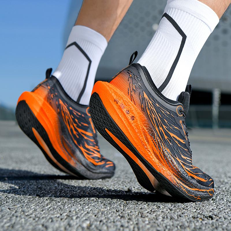 Carbon Board Running Shoes Men Training Speciality Marathon Sports Breathable Light Women'S Comfortable Nonskid Leisure Sneakers