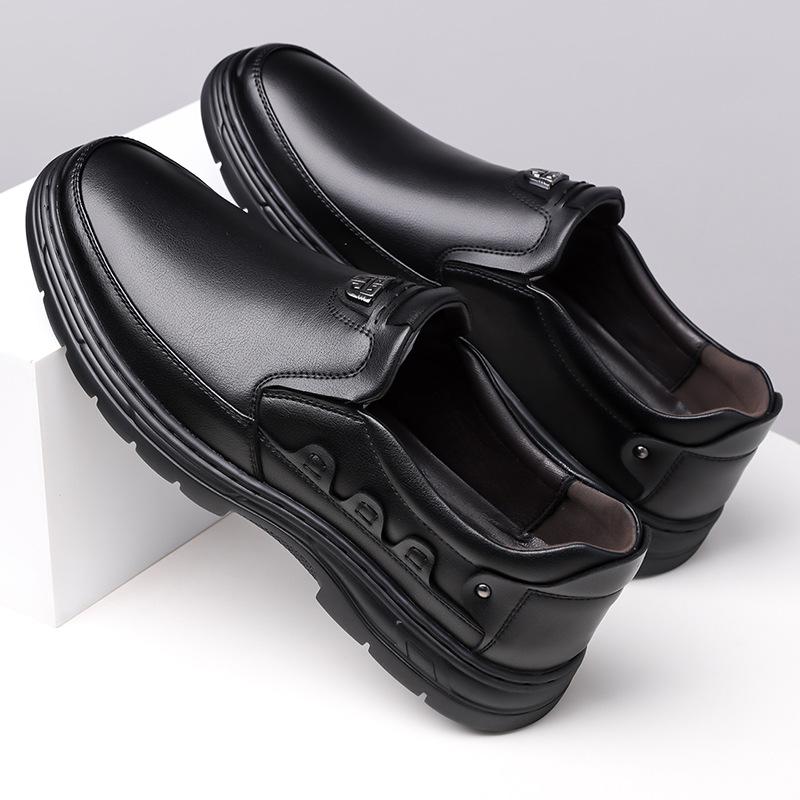 Men's Shoes Are Comfortable and Breathable, Autumn New One-pedal Men's Leather Shoes Business Casual Versatile Soft + Non-slip Dad Shoes