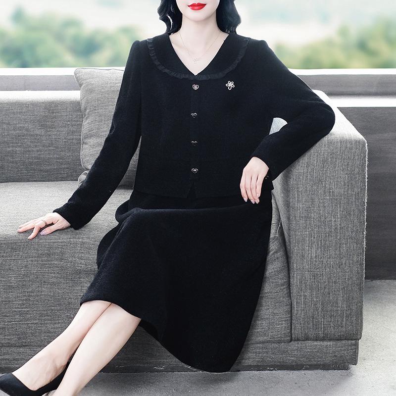 

Бархатный комплект-двойка большого размера для женщин: Элегантное осенне-зимнее платье для стильных мам, добирающихся на работу L (100-120 jin)