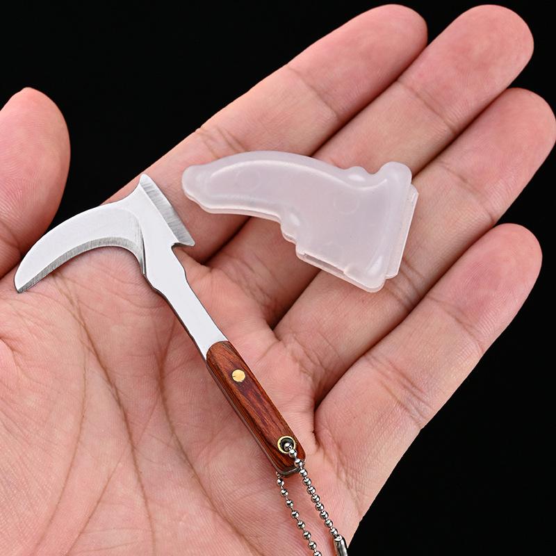 Miniature Cleaver Keychain: Compact Non-Folding Knife, Pocket Accessory, Sickle Gift, Key Pendant