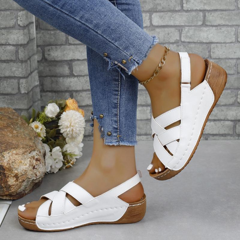 Women's Plus Size Euro American Wedge Sandals Solid Color Fish-Mouth Buckle