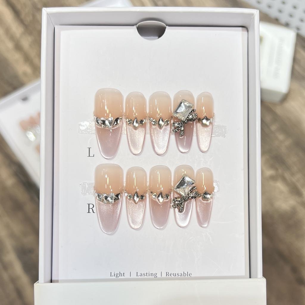 Wearing Armor Handmade Nude Temperament Style Glass Cat Eye French Flashing Butterfly Diamond Manicure Removable