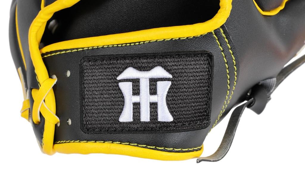 Hanshin Tigers x GP Baseball Catch Glove Set Soft Throw Parent-Child (Includes Ball) Right-Handed