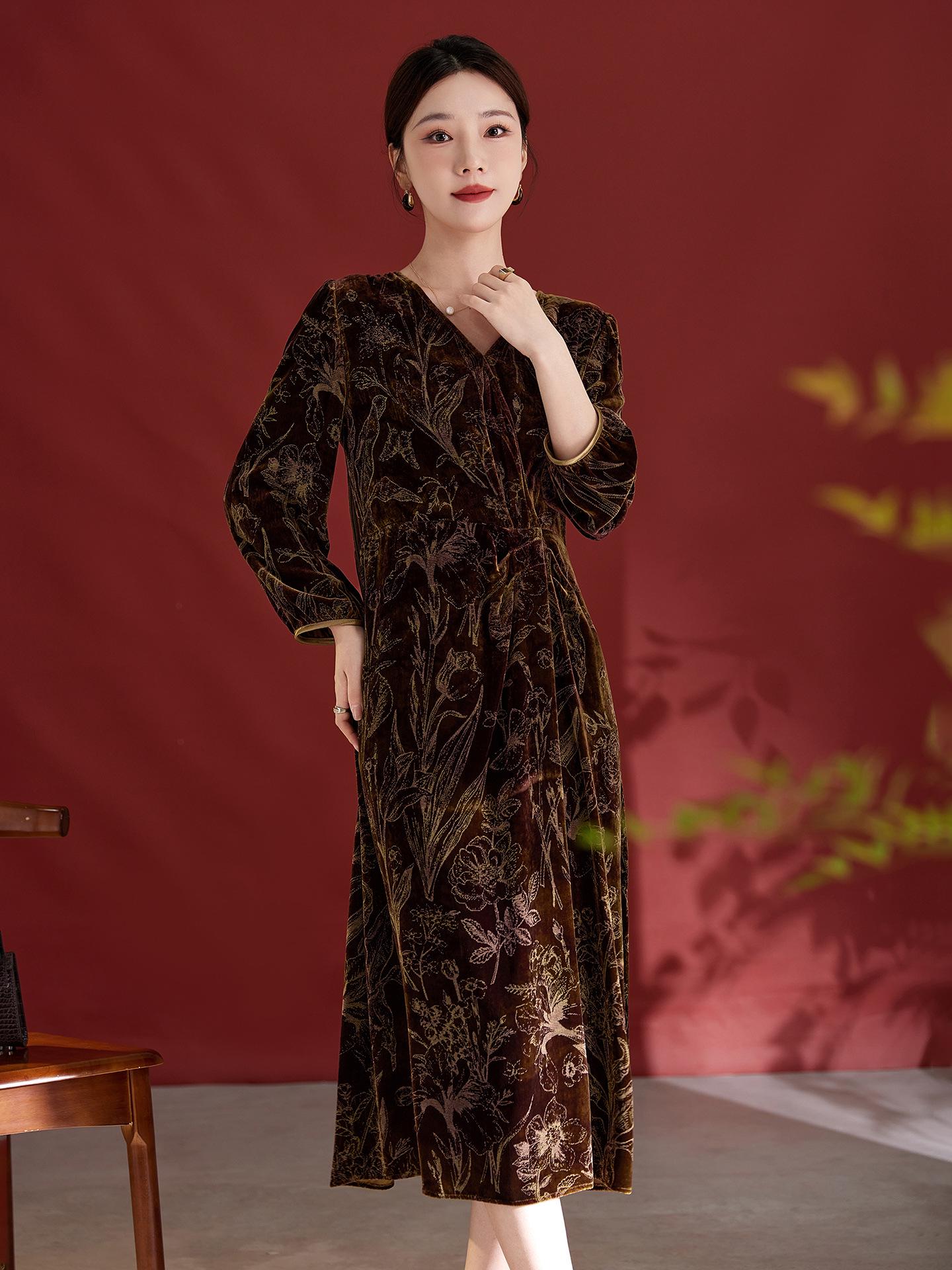 

Элегантное бархатное платье из шелка тутового дерева - V-образный вырез, длинный рукав, средней длины, коллекция Осень 2025 для женщин XL розовый лес