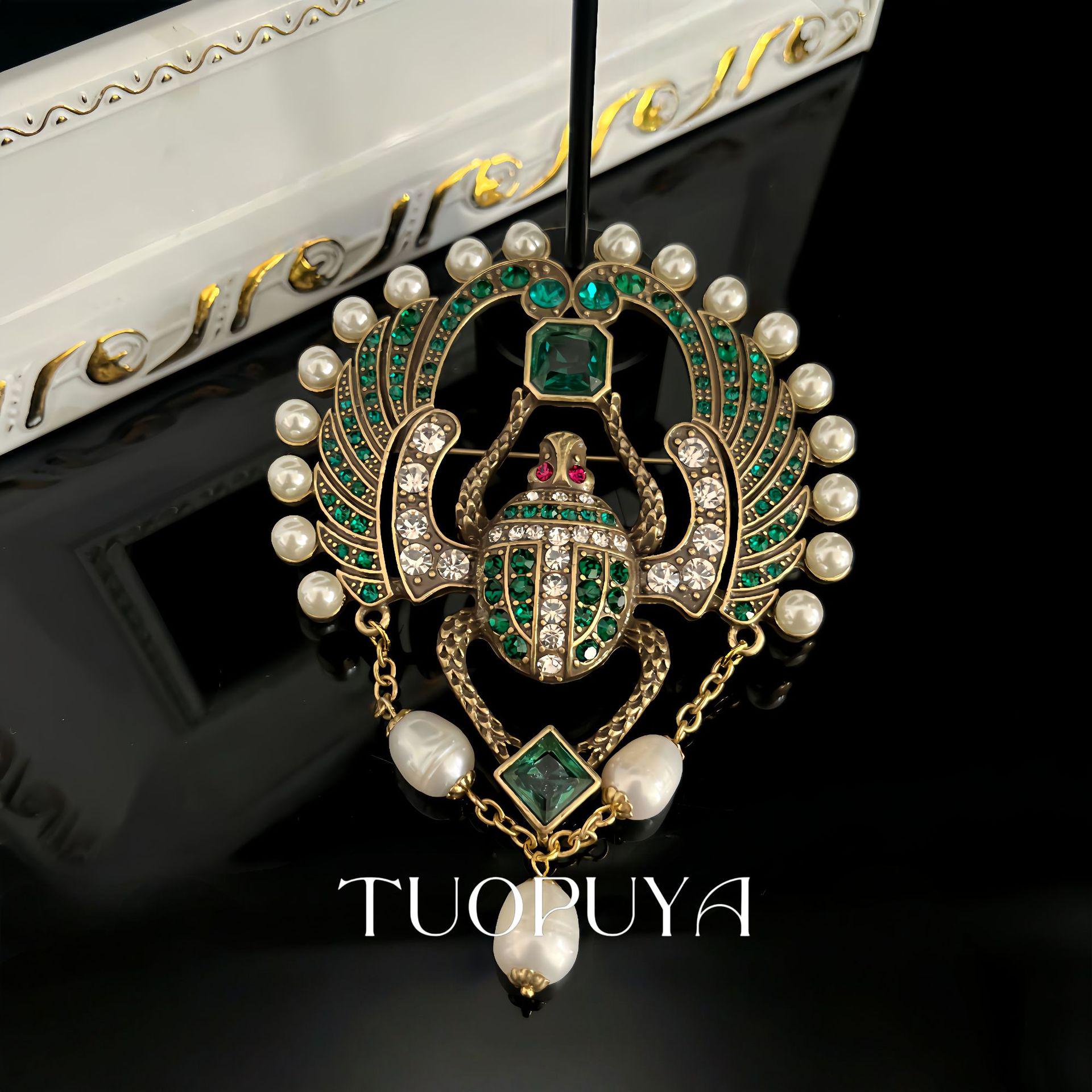 Elegant Retro Green Gemstone Ladybug Brooch with Diamond Accents and Cultured Pearl Tassel