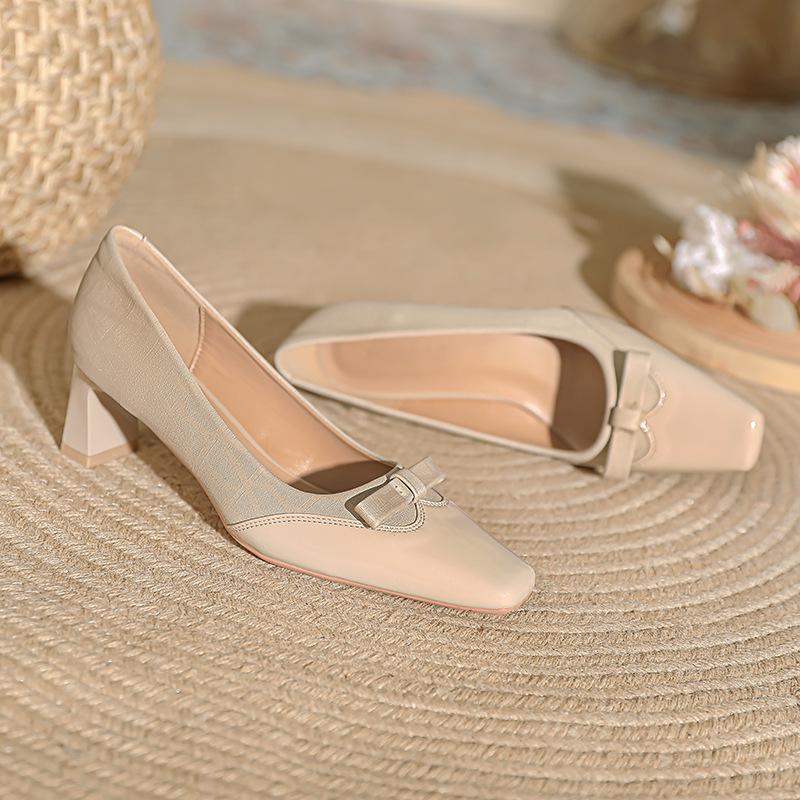 French high heels women's thick heel spring and autumn 2025 new red bow middle heel shoes splicing small fragrant single shoes