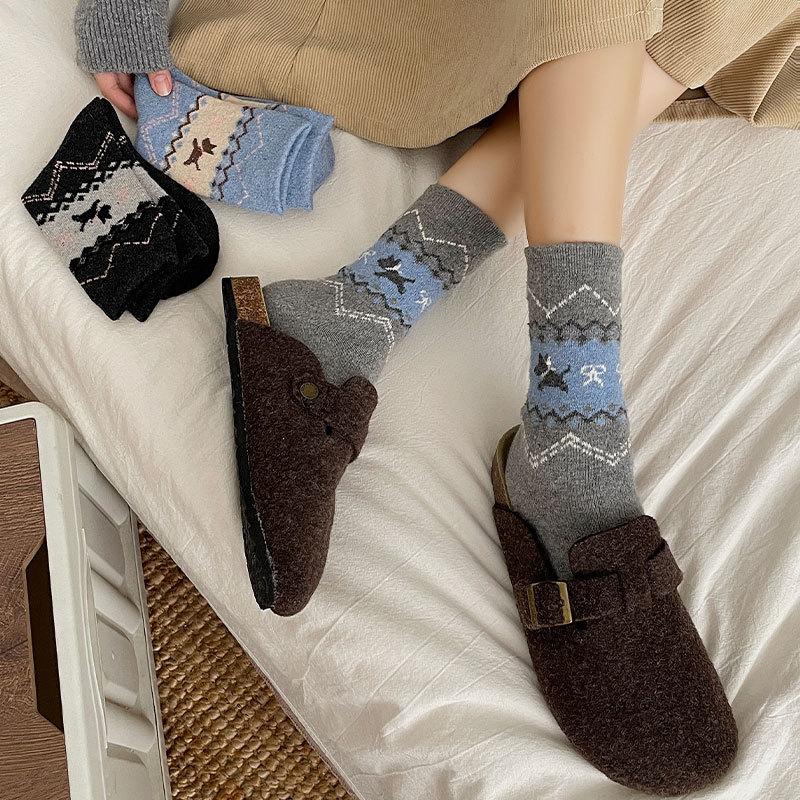 Retro Splicing Cute Cartoon Puppy Socks British Style Thickened Warm And Versatile College Style Pile Socks