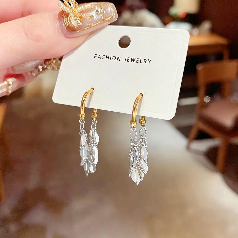 Elegant Geometric Leaf Tassel Earrings for Women - Chic, Personalized, Versatile Ear Jewelry