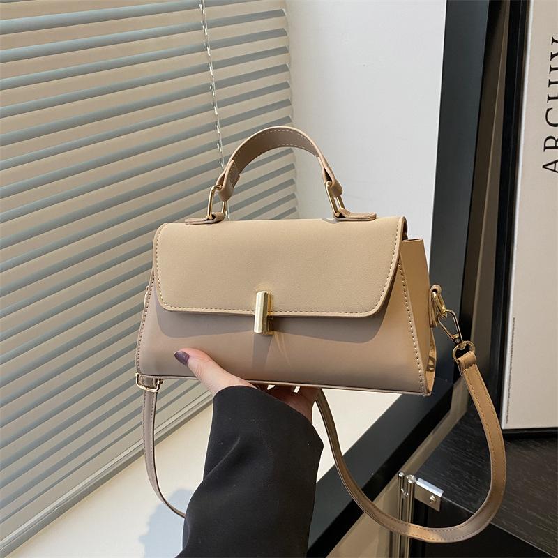 Korean Version of Women's Bags Are Fashionable and Simple, Daily Textured Solid Color Portable Small Square Bag, Foreign Style Versatile Single Should