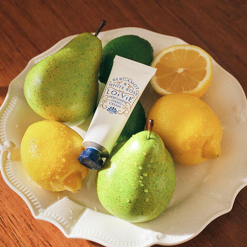 LOIVIE Bergamot & White Rose Perfumed Hand Cream N single type