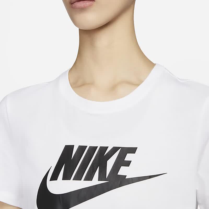 Nike Women's Short Sleeve T-Shirt DX7907-100