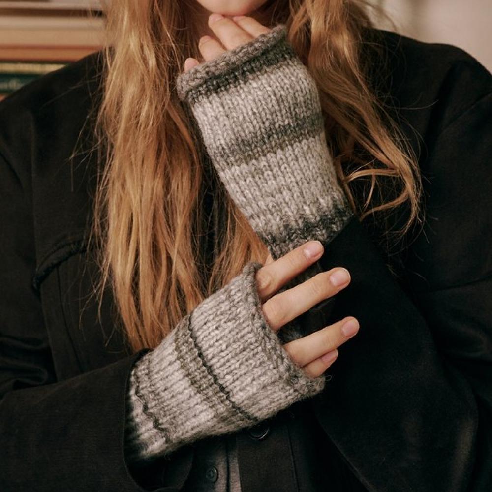 ALLINCOMPLETE כובע גרב 'מסע השמיים' 3 צבעים