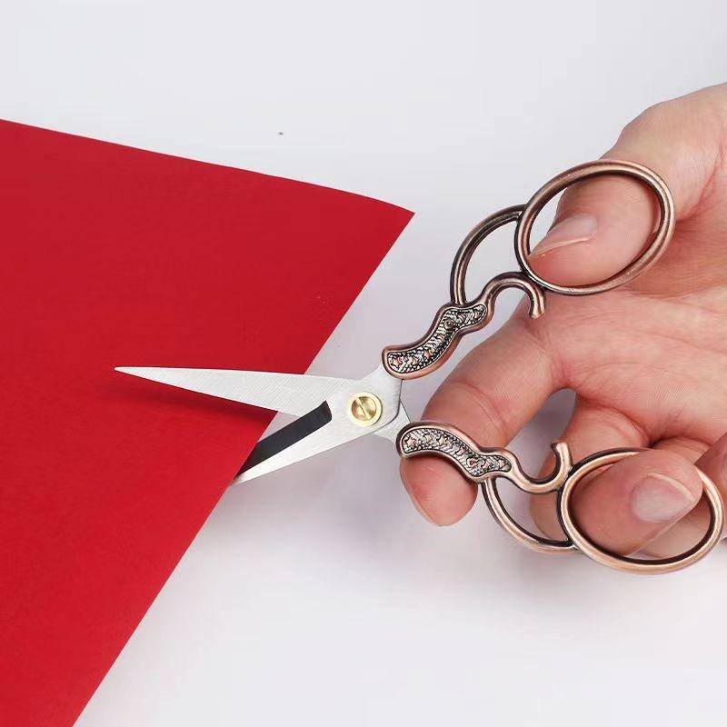 Retro Stainless Steel Embroidery Scissors: Exquisite Cross Stitch & Tailor Tool