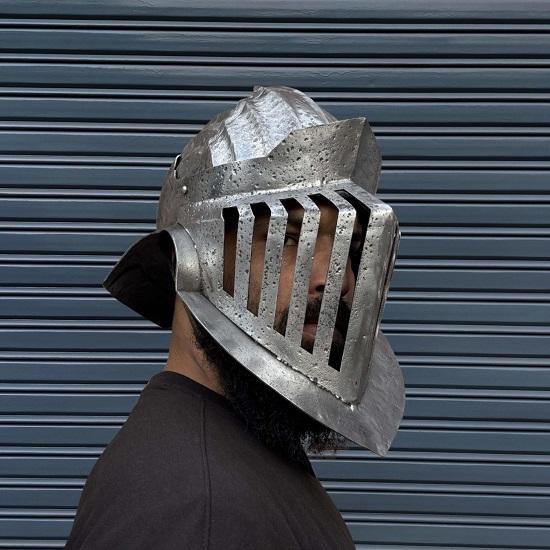 

Alva Knight Helmet Dark Souls Inspired Medieval Helmet Handmade Steel Armor for Cosplay, LARP Collectors Gothic Knight Helmet