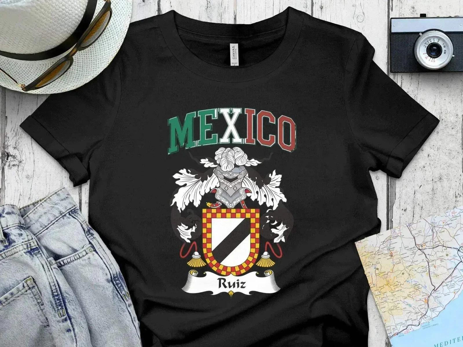 Mexico Ruiz Family Crest Heraldry Design Graphic T-Shirt S
