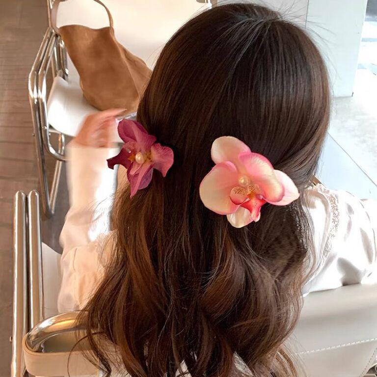 In This World, Wearing A Flower Bow, Orchid Flower Edge Clip, Female Atmosphere, Take A Photo, Bangs Clip, Seaside Vacation Headgear