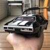 1:24 Chevrolet Chevelle SS 454 1970 American Muscle Sports Car Alloy Metal Diecast Model Car Desktop Display Collectible Present