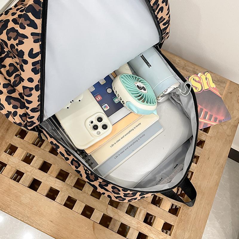 Schoolbag Autumn and Winter New Backpack Cute Versatile Student Schoolbag Japanese Soft Girl Cartoon Backpack Hello Kitty Leopard Print Backpack