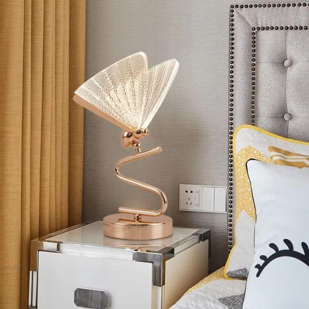 Modern Design Butterfly Table Lamp Luxury Light Nordic Style Bedside Lamp LED Technology Butterfly Lampshade Desk Lighting